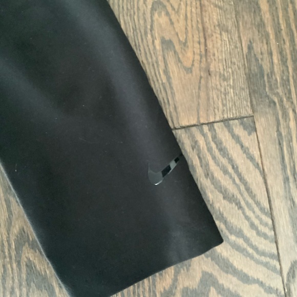 Nike workout leggings xs plain black cropped - Picture 4 of 4